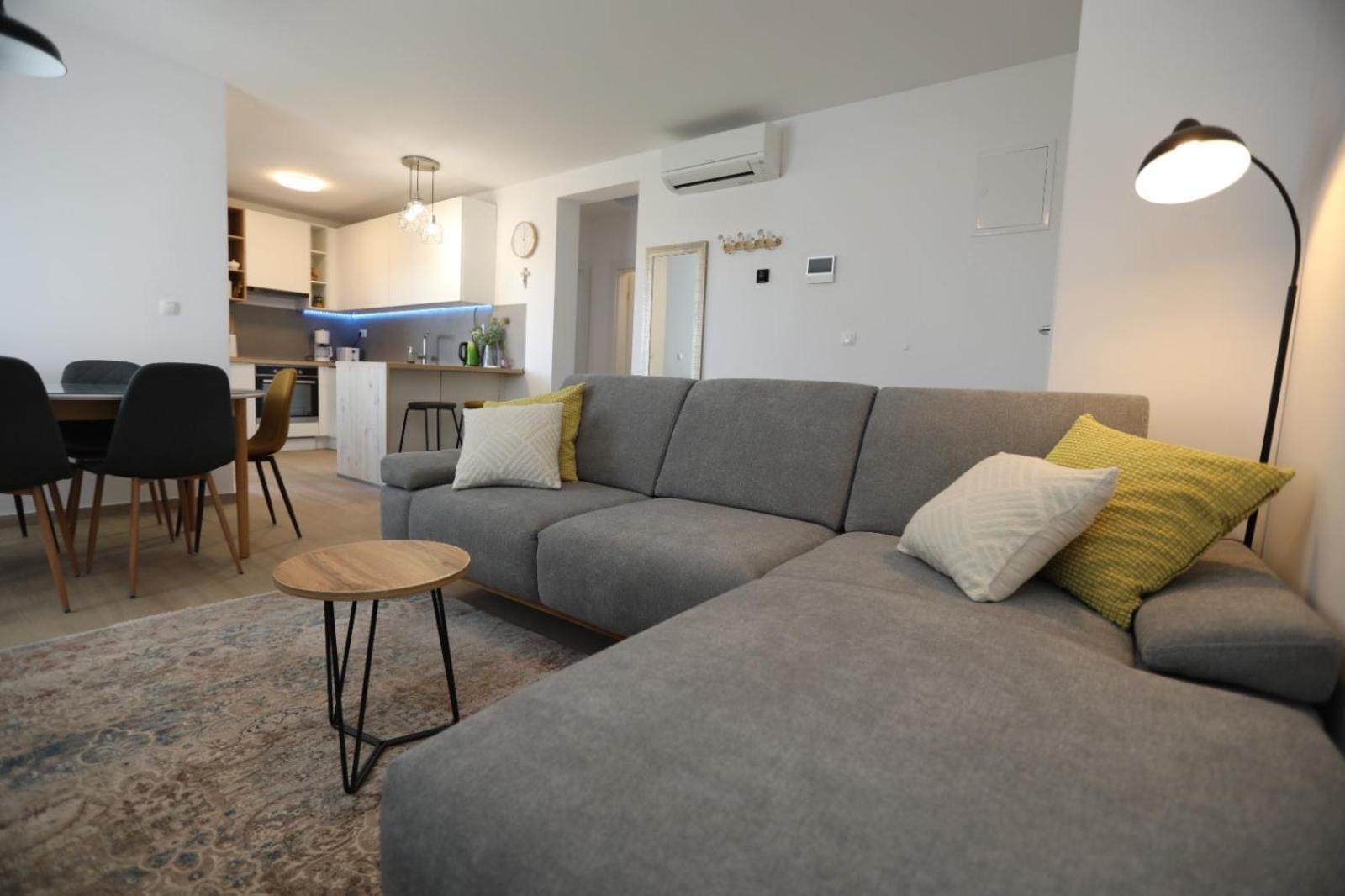 Rosa Mystica Apartment